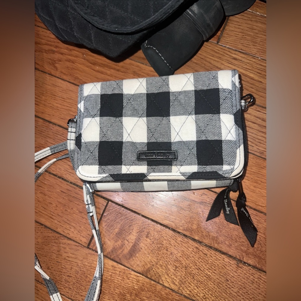 VERA BRADLEY 3 in 1 Crossbody / Wristlet - Pearl Buffalo Check Black White OFFER